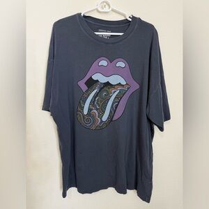 AE American eagle The Rolling Stones band graphic tee